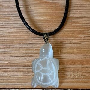 Shimmering White Cat's Eye Fiber Optic Glass Turtle Pendant Necklace Adjustable